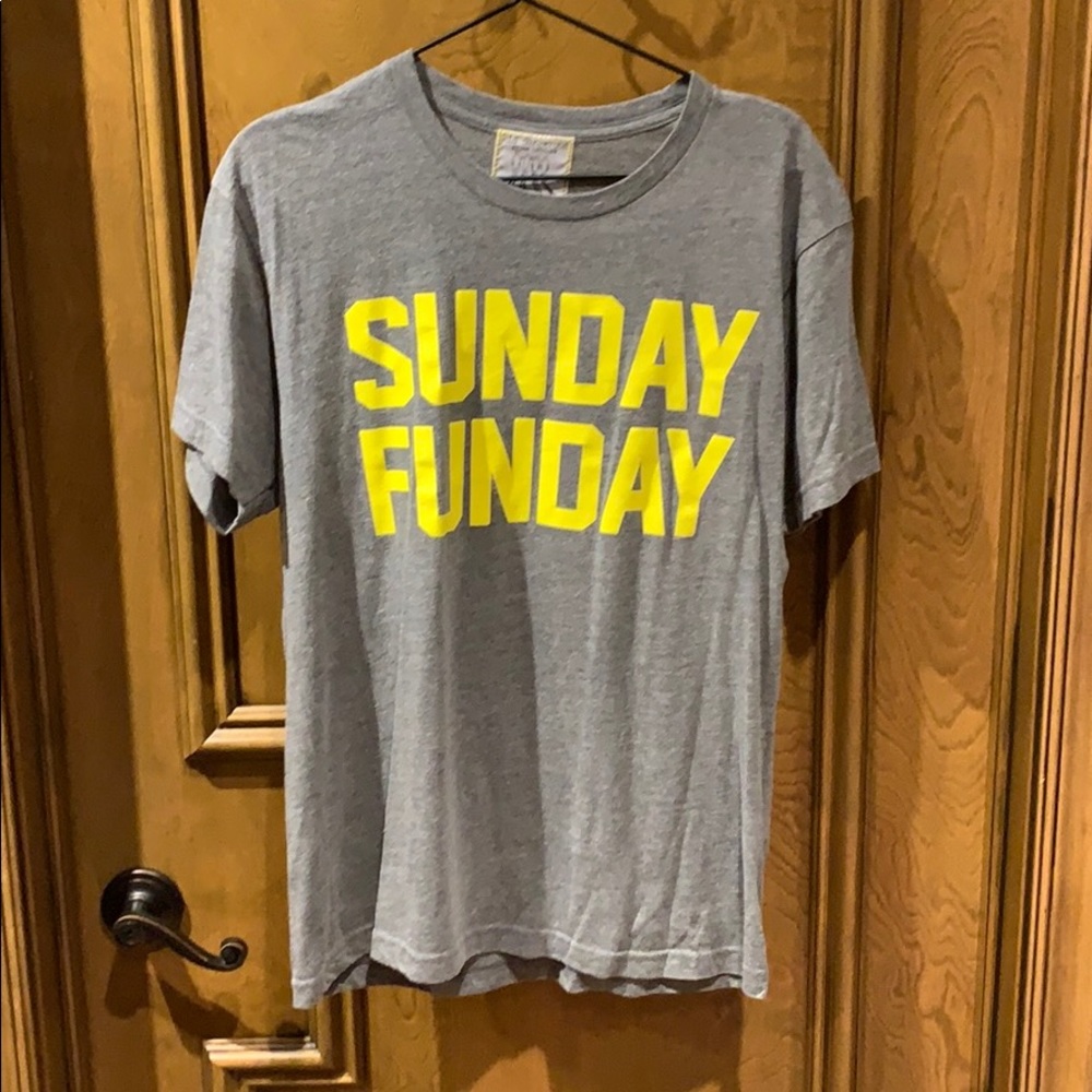 Men’s “Sunday Funday” Graphic T Sz M